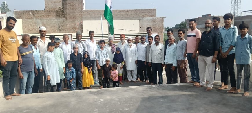 स्वतंत्रता दिवस पर मदरसे में ध्वजारोहण, तखतगढ़ के राष्ट्रगान के साथ मनाया गया आजादी का जश्र