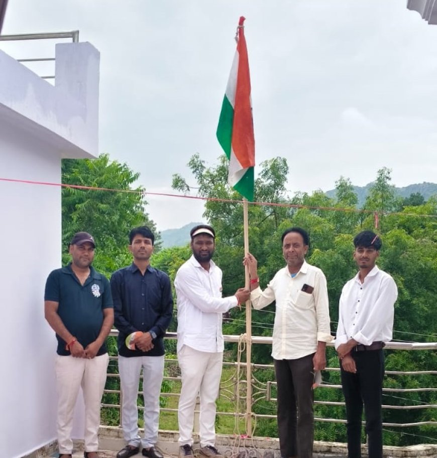 टैगोर फाउंडेशन स्कूल व क्रिएटिव प्ले स्कूल में हर हषोल्लास मनाया स्वतंत्रता दिवस