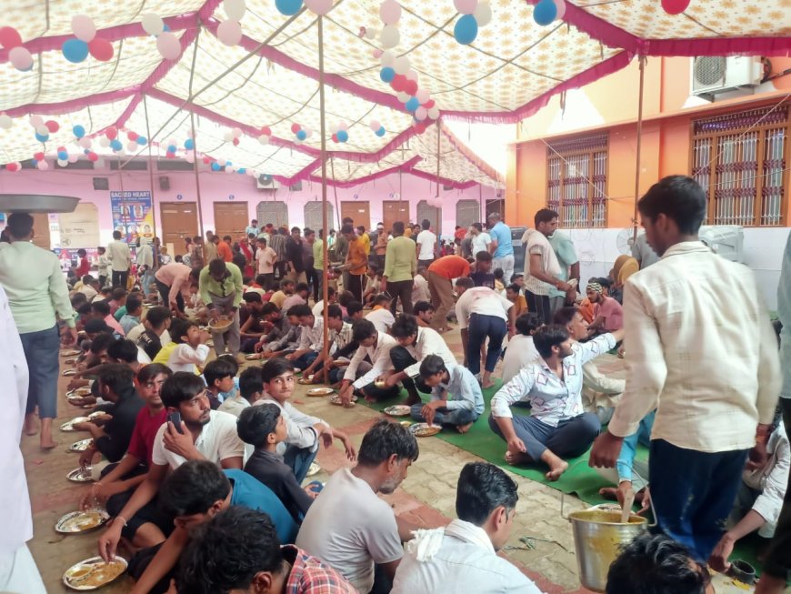 जन्माष्टमी पर्व को लेकर विशाल भंडारे का हुआ आयोजन हजारों की संख्या में श्रद्धालुओं ने पाया प्रसाद