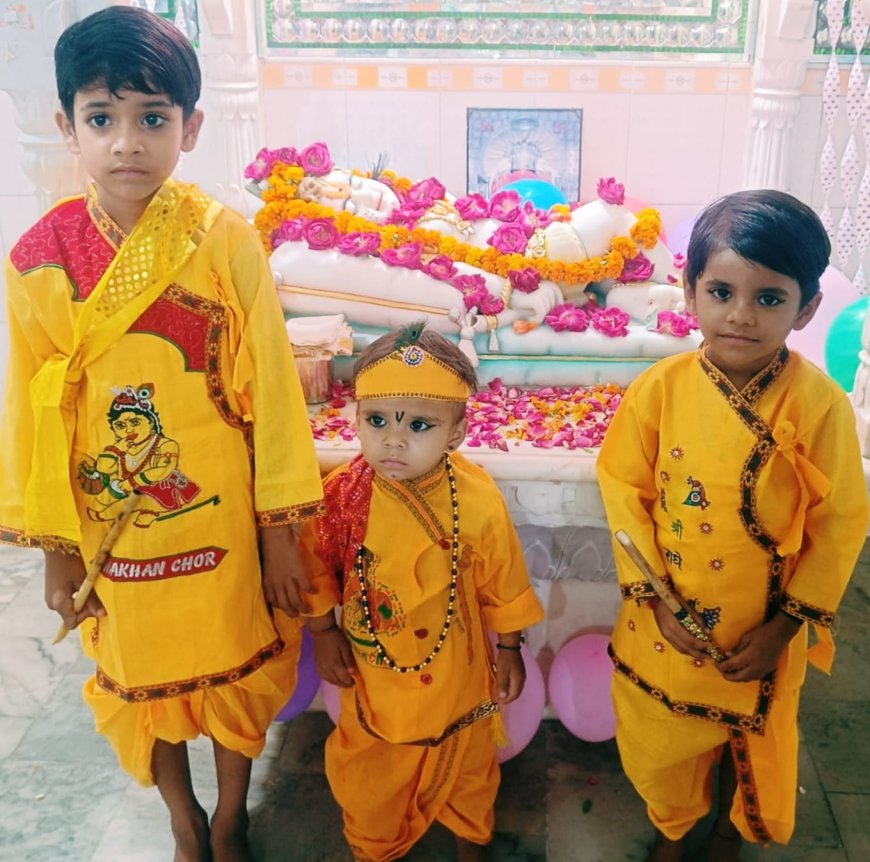 नैनन में श्याम समायो,,, सकट के बांके बिहारी मंदिर मे बही भजनों की बयार, भगवान श्री कृष्ण की बाल रूप की संजीव झांकी सजाई