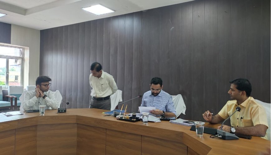 बजट घोषणाओं को धरातल पर उतारने को लेकर अधिकारी पूरी तरह गंभीर रहें -जिला कलक्टर