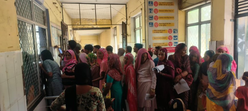 मौसमी बीमारियों का गोविंदगढ़ में प्रकोप: उमस गर्मी से लोग बेहाल ,मौसमी बीमारियां बढ़ने से जुकाम बुखार के मरीज बढ़े, आउटडोर 650 के पार