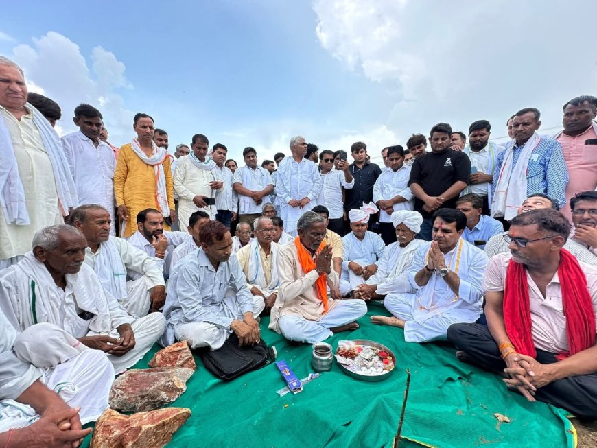 विधायक राजेंद्र मीणा ने राजकीय प्राथमिक स्वास्थ्य केंद्र भवन मनोहरपुर व सीएचसी हुडला भवन की नींव का किया पंच पटेलों के साथ शिलान्यास