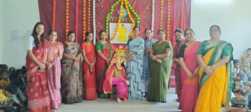 छात्र-छात्राओं ने तैयार किए मिट्टी के इको फ्रेंडली गणपति बप्पा:सफायर इंटरनेशनल स्कूल में बच्चों ने मनाई गणेश चतुर्थी