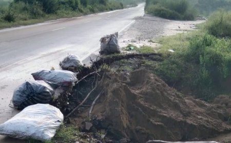 सोडावास मुंडावर स्टेट हाईवे 108 पर नदी क्षेत्र में सड़क पर कटाव