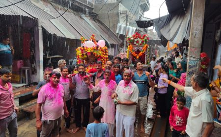 भक्तों को दर्शन देने के लिए निकले भगवान