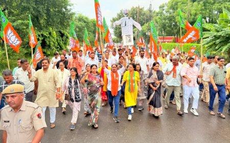 कांग्रेस की अभद्र टिप्पणी पर खैरथल में भाजपा का हल्ला बोल, राहुल गांधी का पुतला दहन पूर्व विधायक रामहेत सिंह यादव के सानिध्य में गूंजे नारे