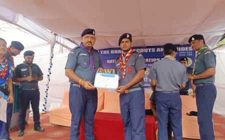 राष्ट्रीय एकता शिविर  में अलवर के रोवर भूपेंद्र सिंह नरूका और मनमोहन को किया सम्मानित