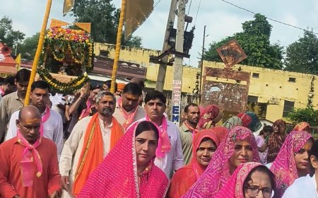 गोविंदगढ़ में जल झूलनी एकादशी पर ठाकुर जी ने किया नगर भ्रमण