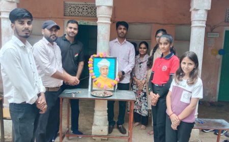 टैगौर फाउंडेशन स्कूल में मनाया शिक्षक दिवस, विद्यार्थियों द्वारा शिक्षकों का किया गया सम्मान