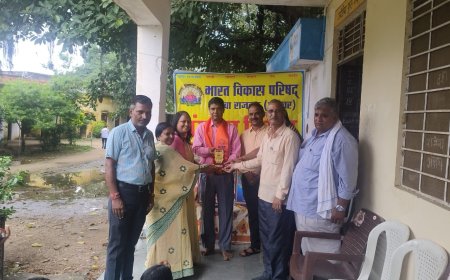 गुरु वन्दन छात्र अभिनंदन कार्यक्रम का किया गया आयोजन