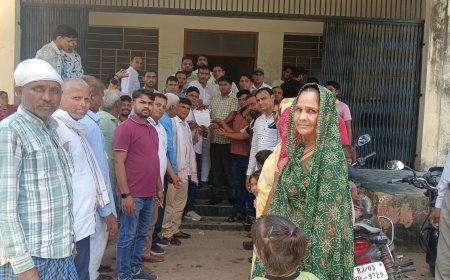 फसल खराबी पर मुआवजा की मांग: अतिवृष्टि से किसान की आंख से निकले आंसू ,  कांग्रेस ने दिया ज्ञापन