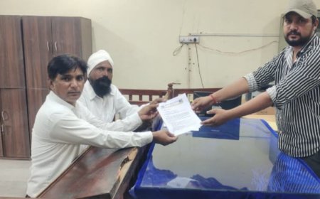 भारत के महामहिम राष्ट्रपति के नाम उपखंड उपखंड कार्यालय पर सौंपा ज्ञापन