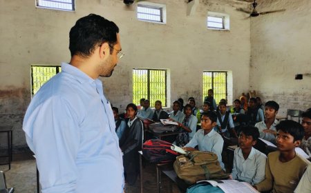 जिला कलक्टर ने रुपवास उपखण्ड पर की जनसुनवाई, कार्यालयों का किया निरीक्षण