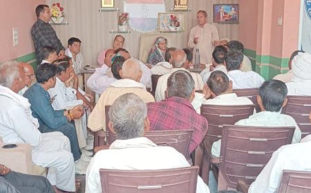 खेरली में कांग्रेस की 'वोट चोर गद्दी छोड़' रैली को लेकर कार्यकर्ताओं की बैठक हुई संपन्न