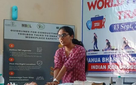 प्राथमिक चिकित्सा उपचार पुस्तक का विमोचन