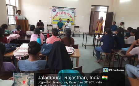 जहाजपुर कॉलेज में पत्रकारिता पर चर्चा: विद्यार्थियों ने जाना खबरों के पीछे का सच