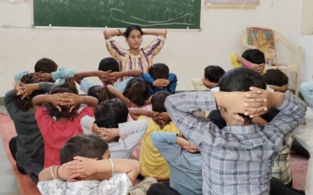 आयुष्मान आरोग्य मंदिर (उपस्वास्थ्य केन्द्र )  खेडा मंगल सिंह मे योग प्रशिक्षक ने कराया योग