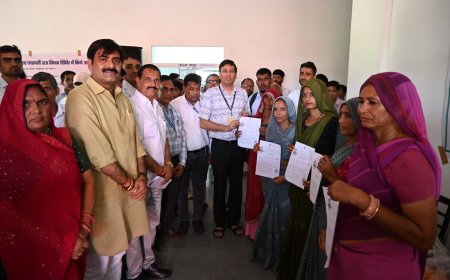 प्रभारी सचिव डॉ. समित शर्मा ने शहरी व ग्रामीण सेवा शिविरों का किया निरीक्षण