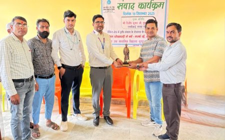 एसबीआई बैंक ने किया जागरूकता कार्यक्रम आयोजित:राजकीय उच्च माध्यमिक विद्यालय नूरपुर में विद्यार्थियों से किया संवाद