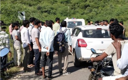 डंपर चालक ने बाईक को मारी टक्कर दुघर्टना में एक बालक सहित चार जनों की मौत