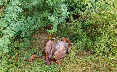 खेत में घायल पड़ी अवस्था में बुजुर्ग महिला को पुलिस की मदद से अस्पताल पहुंचाया