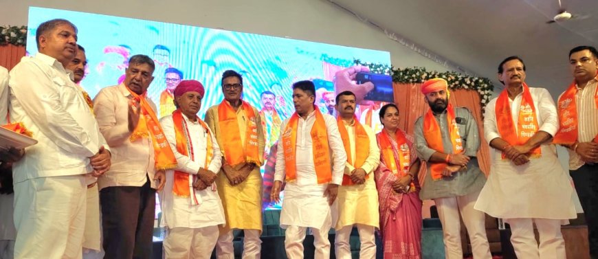 शहीद भँवर सिंह राठौर की मूर्ति अनावरण समारोह आयोजित, केंद्रीय राज्यमंत्री भागीरथ चौधरी पूर्व नेता प्रतिपक्ष राजेंद्र राठौड़ सहित राजस्थान के कई नेता हुए समारोह मे शामिल