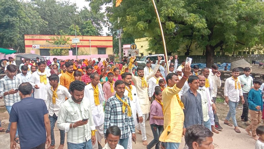 सकट के बांके बिहारी मंदिर से सांवलियाजी धाम के लिए रवाना हुई निशान पदयात्रा