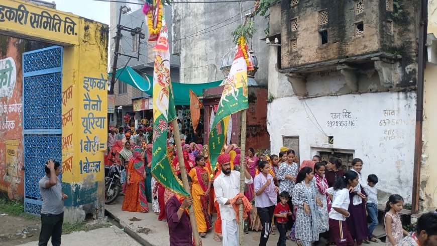 तेजा दशमी पर गुरला में निकाली शोभायात्राः युवाओं व महिलाओं ने किया नृत्य