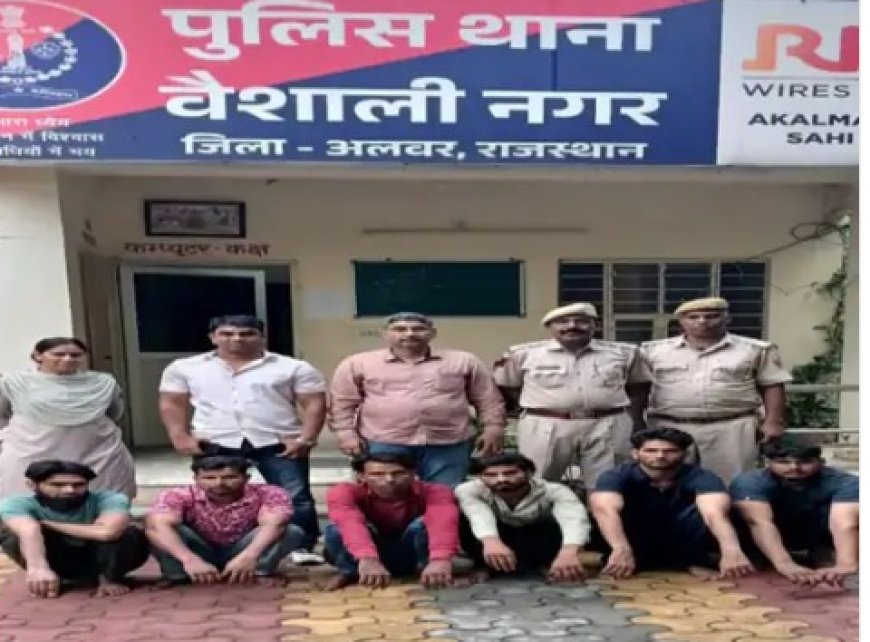 खाते खरीदने-बेचने, OLX पर ठगी करने वाले 8 आरोपी गिरफ्तार: चैक बुक, बैंक पासबुक 11 मोबाइल