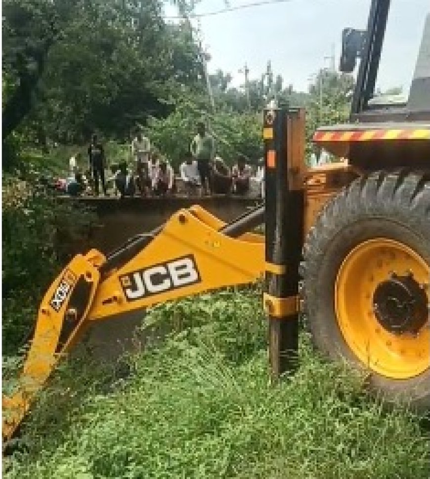 घाट केनाल पिकअप बियर में पानी की आवक से लोगों को बंधी आस, नहर का अतिक्रमण हटवाया