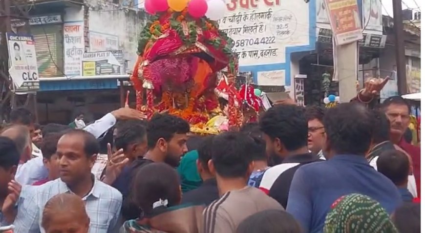 देव जलझूलनी एकादशी के अवसर पर नगर भ्रमण पर निकले ठाकुर जी