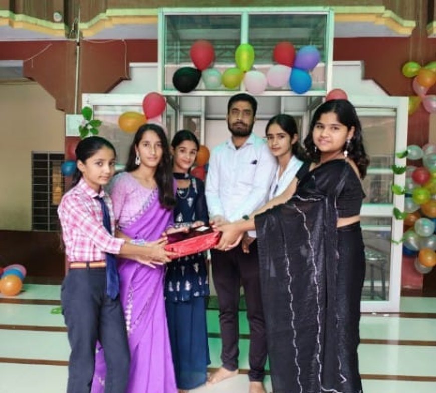 क्षितिज मेमोरियल सी.सै.स्कूल मे  धूमधाम से मनाया शिक्षक दिवस समारोह