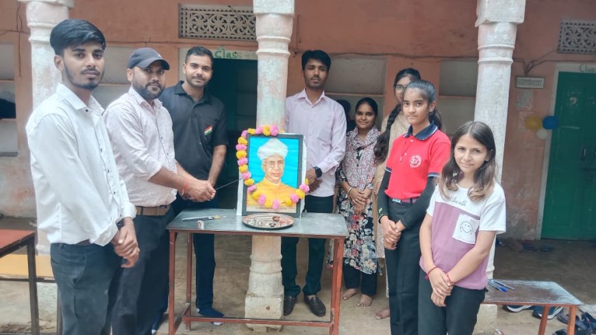 टैगौर फाउंडेशन स्कूल में मनाया शिक्षक दिवस, विद्यार्थियों द्वारा शिक्षकों का किया गया सम्मान