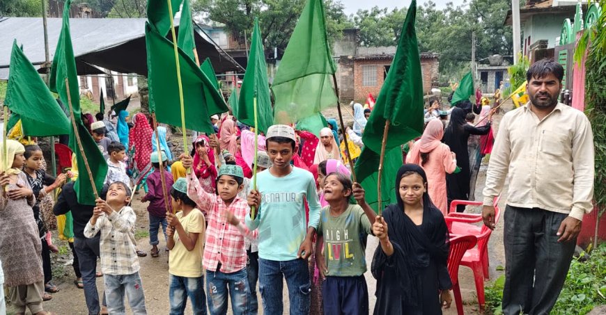 मुस्लिम समाज के लोगों ने बारावफात का जूलुस निकाल दिया शिक्षा,दया और भाईचारे का संदेश