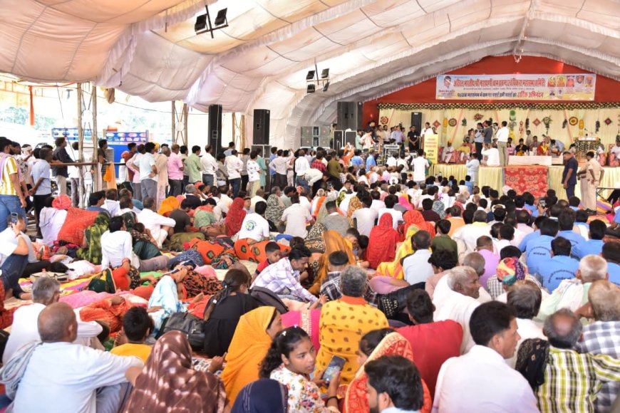 उप मुख्यमंत्री डॉ. प्रेमचंद बैरवा ने नारायणी माता के दर्शन कर प्रदेश की सुख-समृद्धि की कामना की