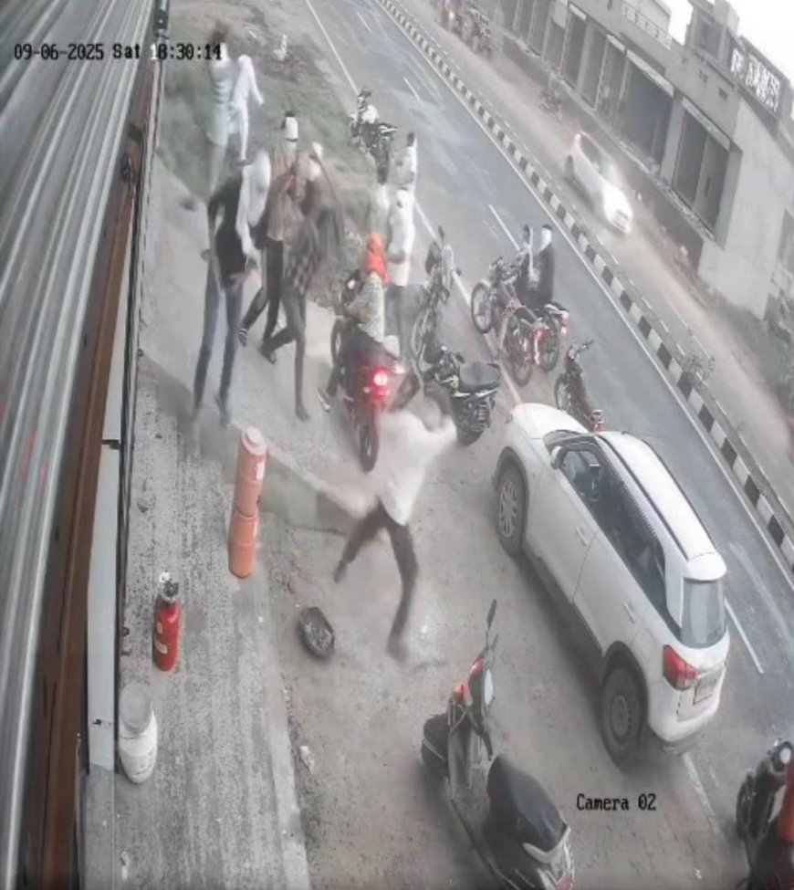 बाइक सवार नकाबपोश बदमाशों ने प्रोपर्टी डीलर के कार्यालय पर की तोड़फोड़