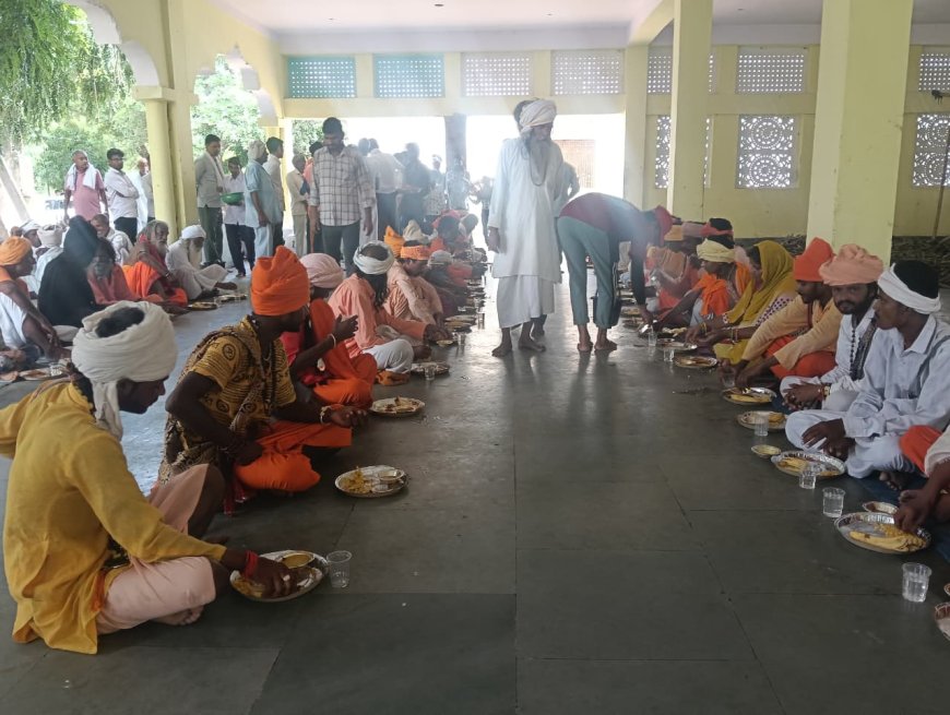 पूर्णिमा पर तिलकपुर धाम में उमड़ी श्रद्धालुओं की भीड़