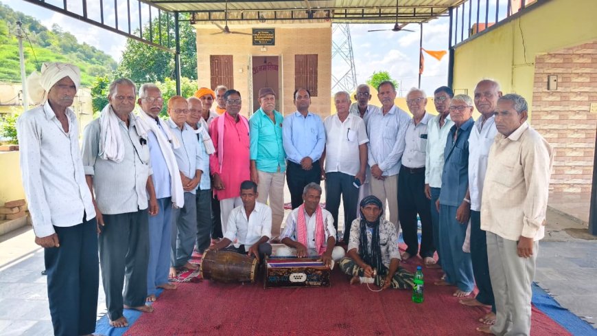 सेवानिवृत्त विद्युत श्रमिक संघ की मासिक बैठक का किया आयोजन