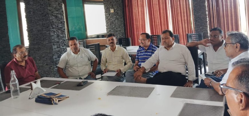 एग्री इनपुट डीलर संगठन की बैठक संपन्न:   होलसेल विक्रेता/ डायरेक्ट डीलर रिटेलर अटैचमेंट के साथ यूरिया डीएपी खाद नहीं लेने का हुआ निर्णय