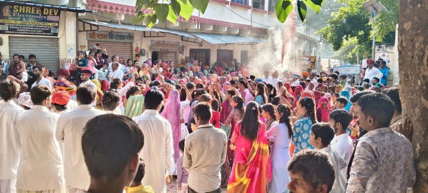 गुरलां में देवनारायण भगवान का भव्य  जुलुस निकाला, भादवा में अखंड ज्योत चली