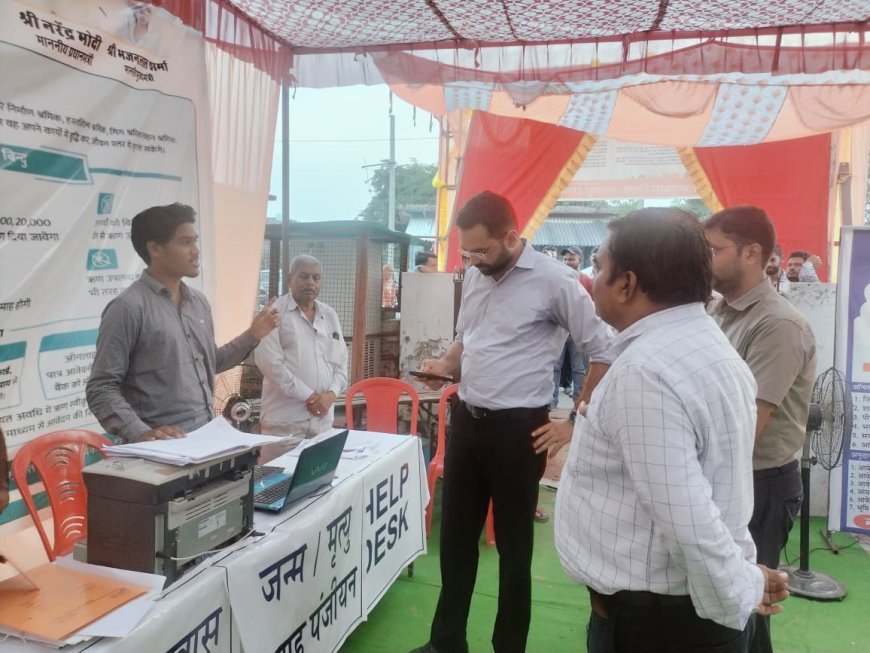 जिला कलक्टर रूपवास में शहरी व ग्रामीण सेवा शिविर में आमजन से हुए रूबरू 20 लाभार्थियों को किये स्वामित्व पट्टे जारी