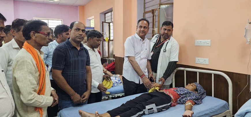 नारायणपुर में सेवा पखवाड़ा के तहत स्वच्छता अभियान व फल वितरण