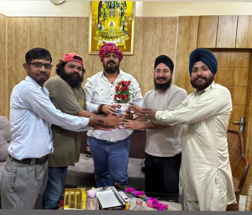 भाजपा नेता  देवेंद्र दत्ता का जन्मदिन मनाया, कार्यकर्ताओं ने चिकित्सालय में किए फल वितरण व बिस्कुट