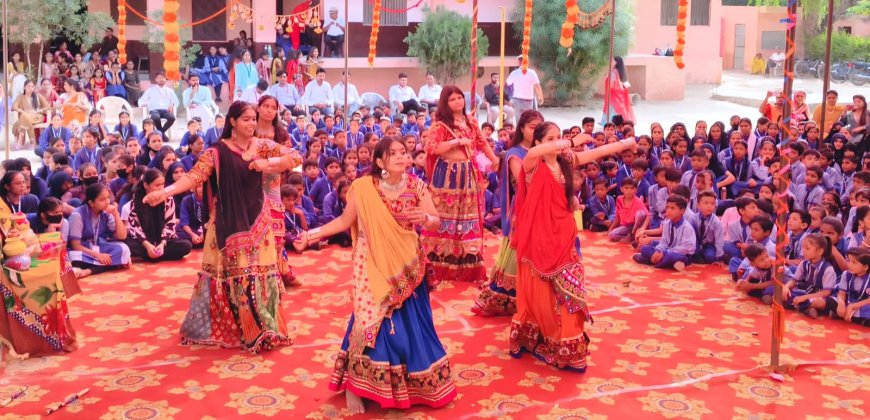 सम्राट स्कूल में गरबा महोत्सव धूमधाम से मनाया