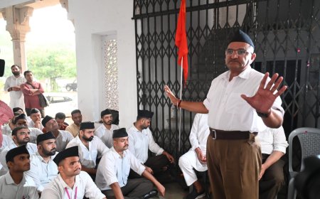 राजस्थान विश्वविद्यालय के छात्रावास के स्वयंसेवक ने उत्साह के साथ मनाया विजया दशमी उत्सव