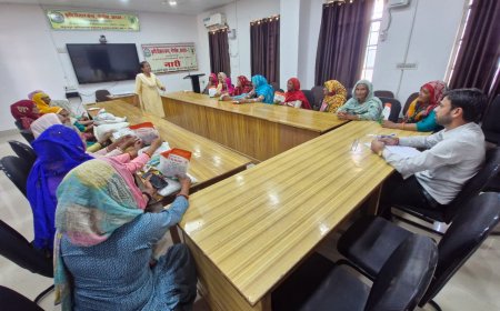 कृषि विज्ञान केंद्र नौगाँवा द्वारा उन्नत बीजों का किया प्रदर्शन सरसों, बरसीम और जई की उन्नत किस्मों से किसानों को अधिक उत्पादन की दिखाई राह