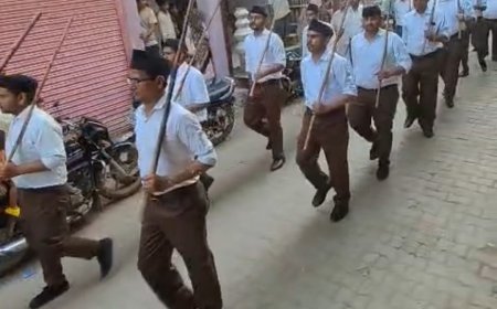 आरएसएस ने पथ संचलन कर निकाली रैली