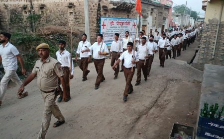 राष्ट्रीय स्वयंसेवक संघ अलावडा मंडल ने विजय दशमी उत्सव मनाया और पथ संचलन किया