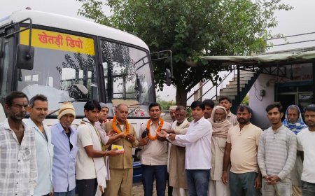 खोह के मनसा गेट पर ग्रामीणों ने गुढ़ा -दिल्ली नई रोडवेज बस सेवा का किया स्वागत